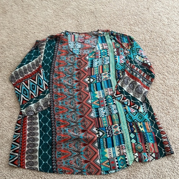 Johnny was 2X printed multi tunic . - Picture 8 of 8